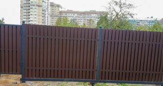 Купить распашные ворота из штакетника Озёрск, цена от 2770 руб.